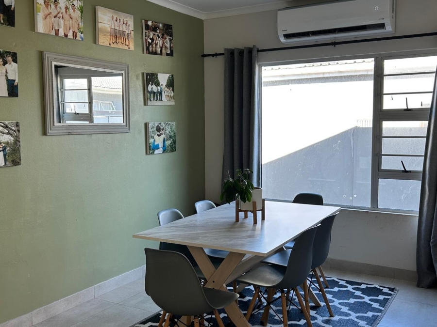 5 Bedroom Property for Sale in Sunrise On Sea Eastern Cape